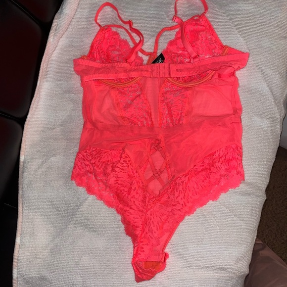 The Escanté Collection Neon pink lingerie - Picture 2 of 5